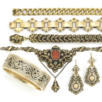 Lot 272 - Group of Antique Jewelry