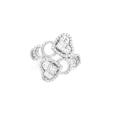 Lot 424 - White Gold and Diamond Crossover Ring