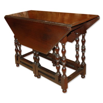 Lot 261 - Georgian Style Mahogany Drop-Leaf Gate Leg...