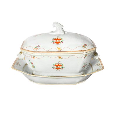 Lot 416 - Chinese Export Famille Rose Porcelain Tureen...