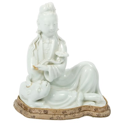 Lot 56 - Chinese Blanc de Chine Figure of Guanyin 18th...