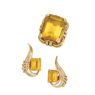 Lot 24 - Gold and Citrine Ring and Pair of Earclips