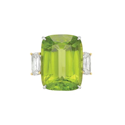 Lot 512 - Platinum, Gold, Peridot and Diamond Ring