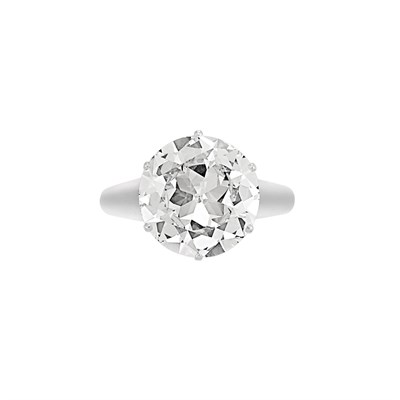 Lot 634 - Diamond Ring