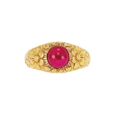 Lot 29 - Antique Two-Color Gold and Cabochon Ruby Ring