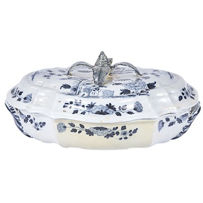 Lot 123 - Continental Faience Tureen 18th/19th Century...