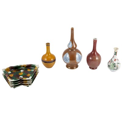Lot 113 - Group of Chinese Porcelain Articles 18th...