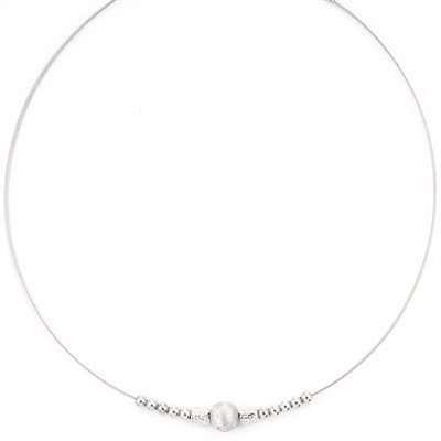 Lot 150 - White Gold and Diamond Wire Necklace