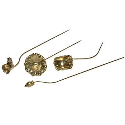 Lot 130 - Set of Gilt-Wood Flowers Approximately fifteen...