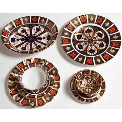 Lot 523 - Royal Crown Derby Porcelain Dinner Service In...