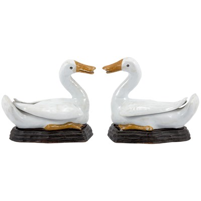 Lot 393 - Pair of Chinese Glazed Porcelain Ducks 19th...