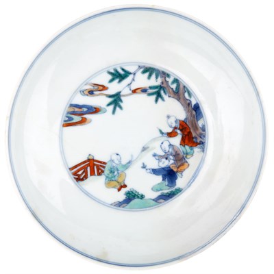 Lot 425 - Chinese Wucai Dish Yongzheng Period The...