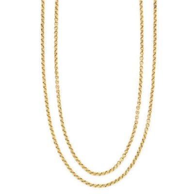 Lot 561 - Long Antique Gold Chain