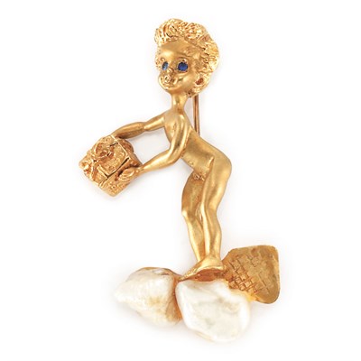Lot 211 - Gold and Freshwater Pearl Putti Brooch