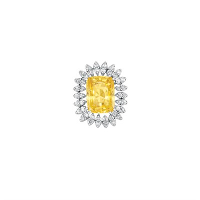 Lot 421 - White Gold, Yellow Sapphire and Diamond Ring
