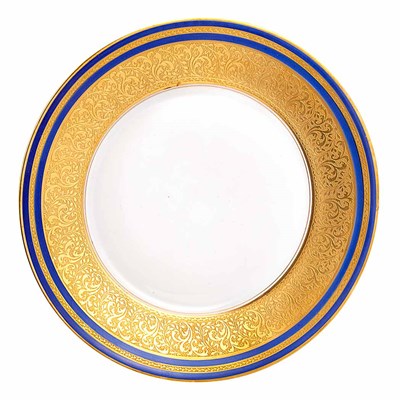Lot 570 - Set of Twelve Bauscher Weiden Gilt Decorated...