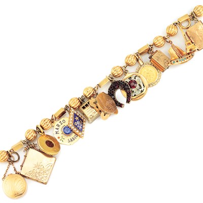 Lot 560 - Gold Charm Bracelet