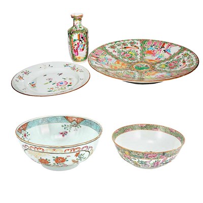 Lot 244 - Group of Chinese Export Porcelain Articles...