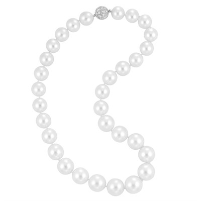 Lot 444 - Cultured Pearl Necklace with Platinum and Diamond Ball Clasp