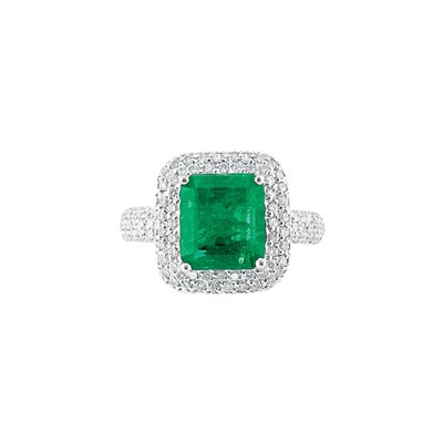 Lot 265 - Platinum, Emerald and Diamond Ring