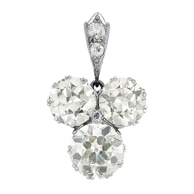 Lot 172 - Three Stone Diamond Pendant with High Karat Gold Chain