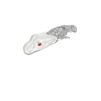 Lot 523 - Edwardian Platinum, Diamond and Baroque Pearl Fish Brooch