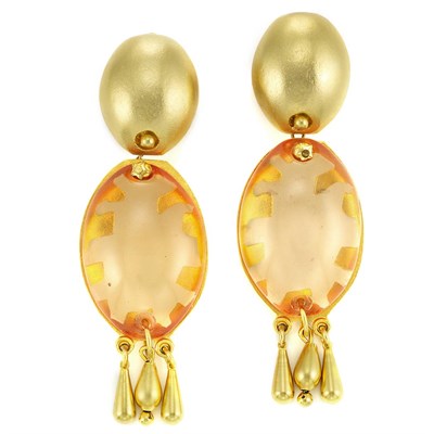 Lot 1084 - Pair of Dangling Earrings Bright matte...