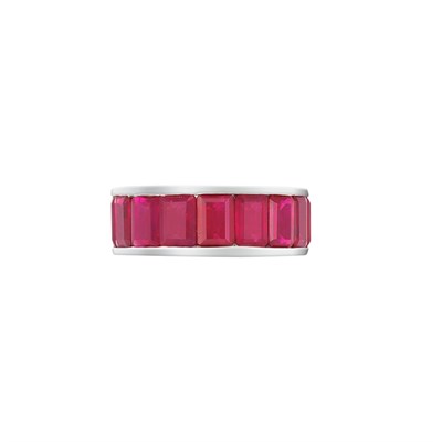 Lot 98 - White Gold and Ruby Band Ring