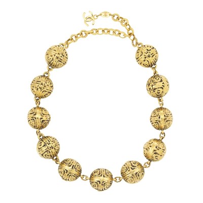 Lot 1112 - Chanel Choker 1985 Gold-tone metal spheres...