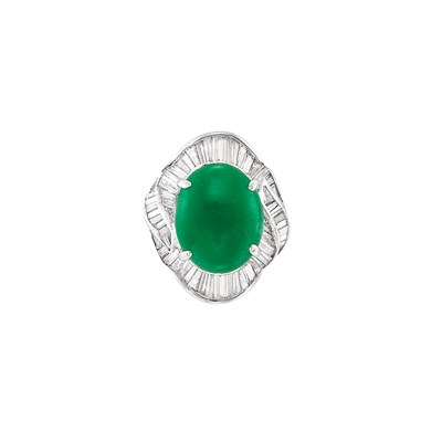 Lot 202 - White Gold, Jade and Diamond Ring