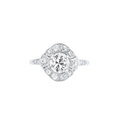 Lot 47 - Diamond Ring