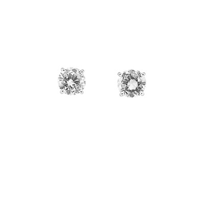 Lot 121 - Pair of Diamond Stud Earrings