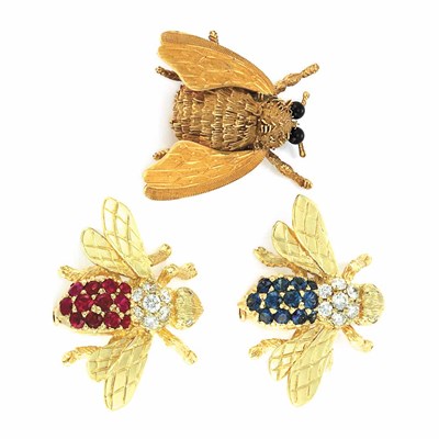 Lot 332 - Three Gold and Gem-Set Bee Pins