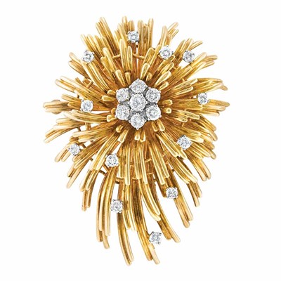 Lot 317 - Gold and Diamond Brooch