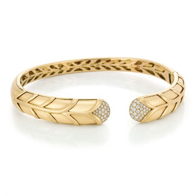Lot 371 - Gold and Diamond Choker Necklace