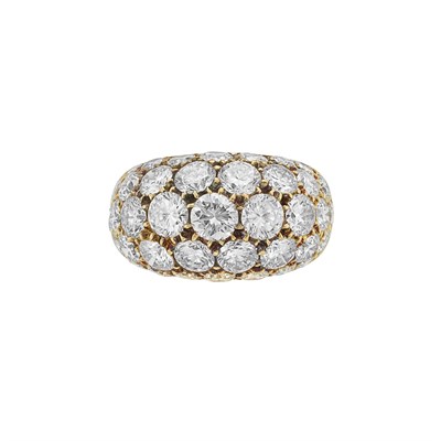 Lot 464 - Gold and Diamond Bombe Ring