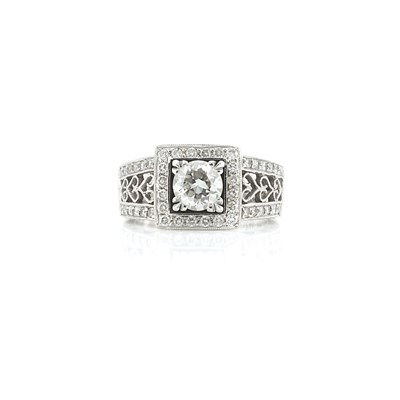 Lot 769 - White Gold and Diamond Ring