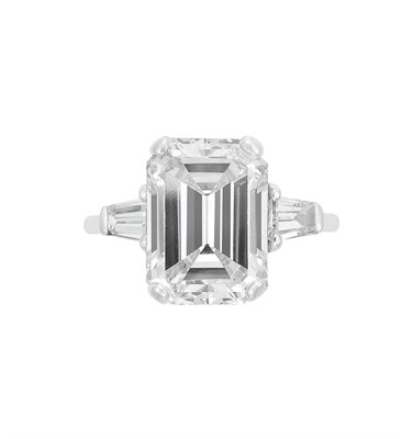 Lot 544 - Platinum and Diamond Ring