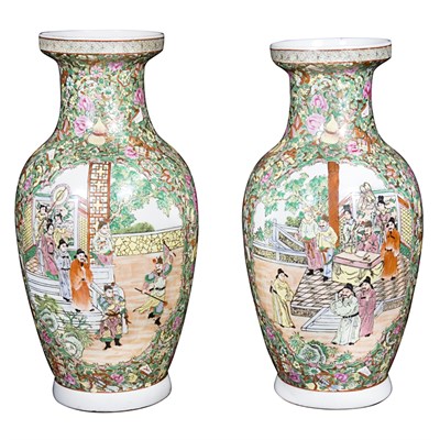 Lot 259 - Pair of Chinese Export Style Porcelain Vases...