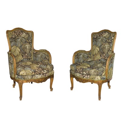 Lot 539 - Pair of Continental Walnut Bergeres