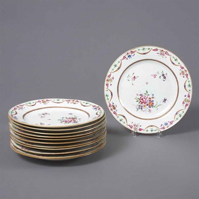 Lot 390 - Set of Twelve Chinese Export Porcelain Cabinet...