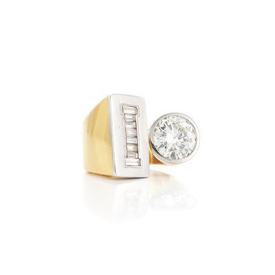 Lot 856 - Gold, Platinum and Diamond Ring