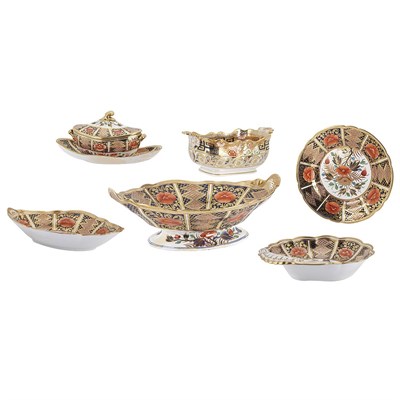 Lot 376 - Derby Porcelain Dinner Service 19th Century...