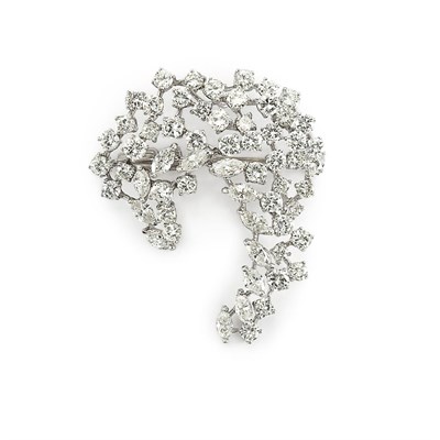 Lot 484 - Diamond Brooch