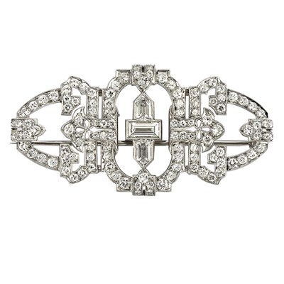 Lot 528 - Art Deco Platinum and Diamond Brooch