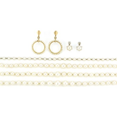 Lot 251 - Group of Cultured Pearl Jewelry