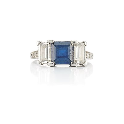 Lot 523 - Sapphire and Diamond Ring