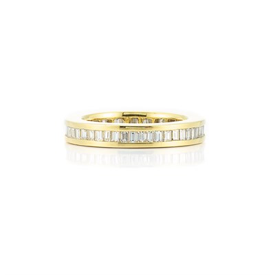 Lot 13 - Gold and Diamond Band Ring