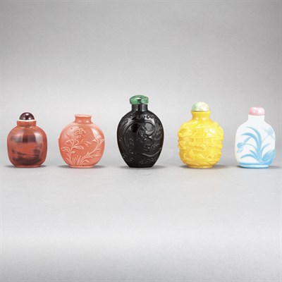 Lot 301 - Group of Fifteen Chinese Snuff Bottles...