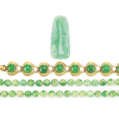 Lot 653 - Group of Jade Jewelry
